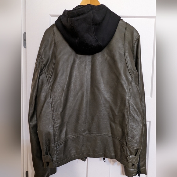 Faux leather jacket - Picture 2 of 4